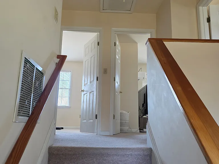 305 McCorkle Dr #B — Photo 5