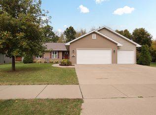 1797 Justin Dr, Omro, WI 54963