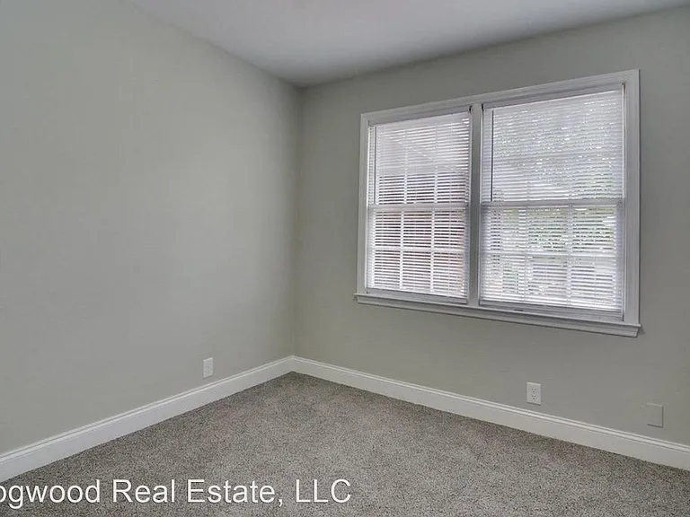 3590 Westhampton Dr — Photo 17