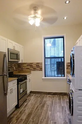 Rented by Bohemia Realty Group | media 7