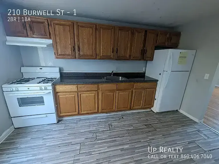 210 Burwell St #1 — Photo 1