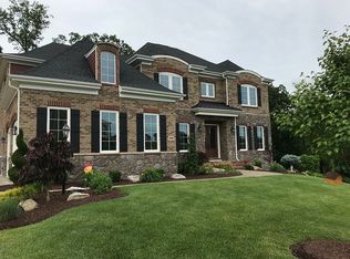 302 Graystone Dr, Canonsburg, PA 15317