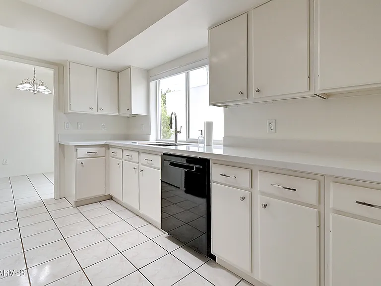 14613 N Calle Del Oro — Photo 15