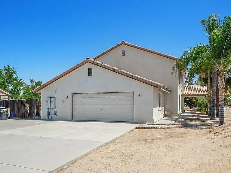 5 bed, 3017 sqft, $3,600 — Photo 4