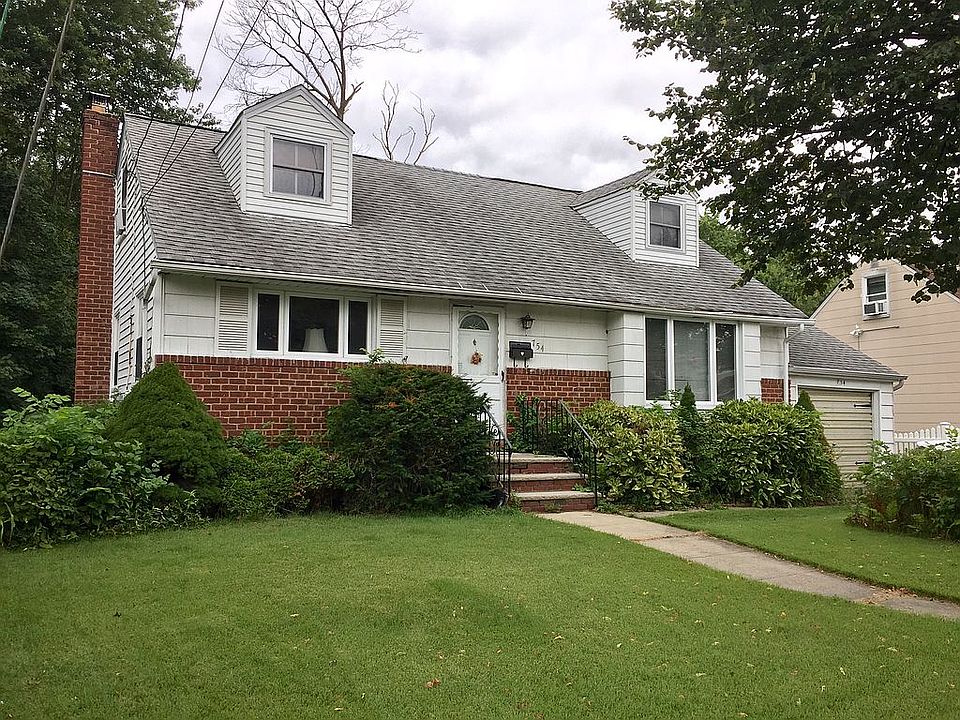 Wide Line Cape Style Home