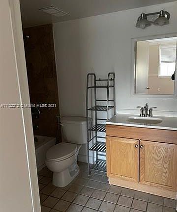 4th image of 6195 NW 186th St #425