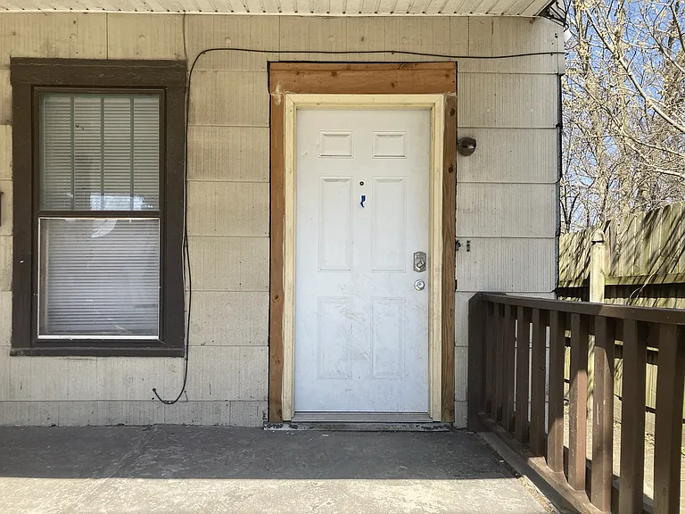626-628 W Main St — Photo 12