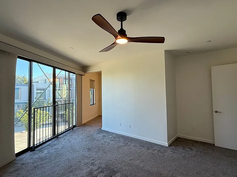 488 Garden St — Photo 17