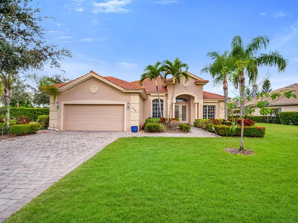 8264 Potomac Ln, Naples, FL 34104