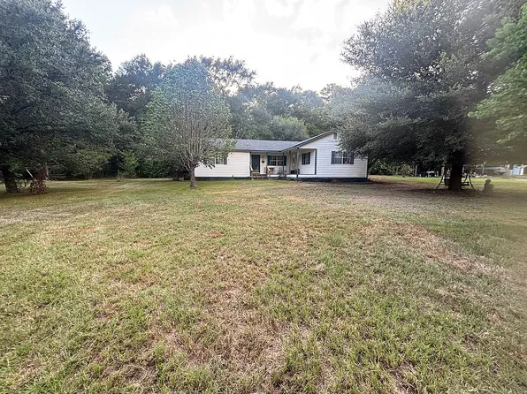 1718 Smyrna Rd, Keatchie, LA 71046