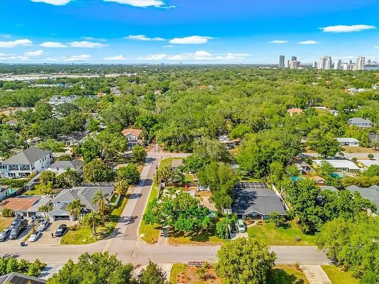 3315 W Beaumont St — Photo 57
