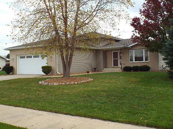 2nd image of 9461 Amberly Ln