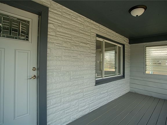 2nd image of 1710 Main St