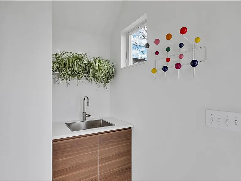 18 Granite St — Photo 25