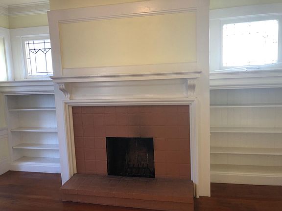 2nd image of 1411 Sacramento St