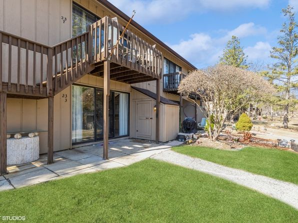 23 Jamaica Colo APT 3, Fox Lake, IL 60020