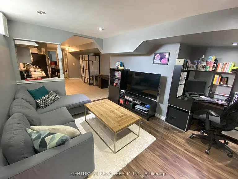 25 Monte Carlo Dr #BASEMENT — Photo 2