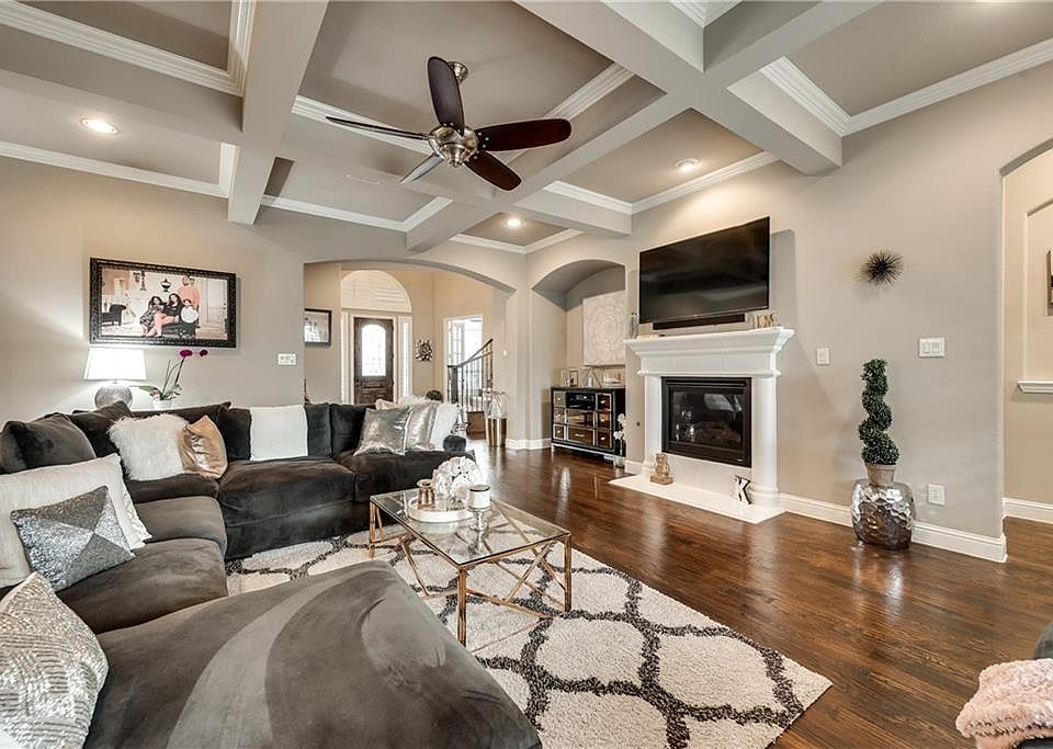 1st image of 3332 Meadow Bluff Ln