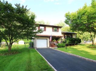 1 Charter Ct, East Brunswick, NJ 08816