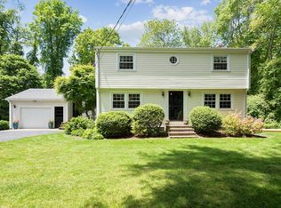 25 Old Oaken Bucket Rd, Norwell, MA 02061