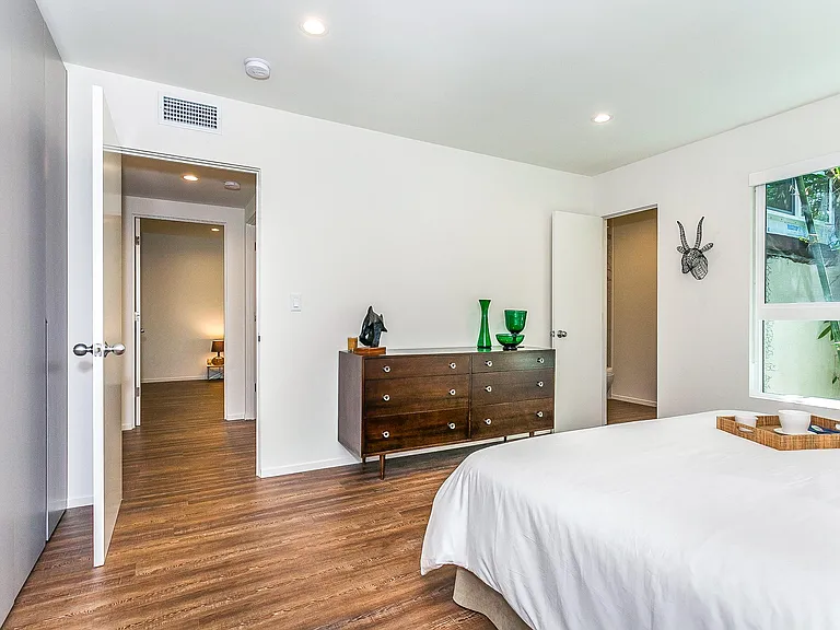 938 N San Vicente Blvd #13 — Photo 9