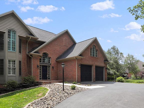 2nd image of 2609 Castlegreen Dr