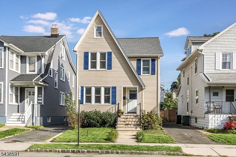 1st image of 232 Ward Pl