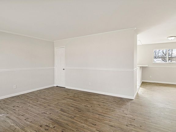 5th image of 650 Sherwood Dr