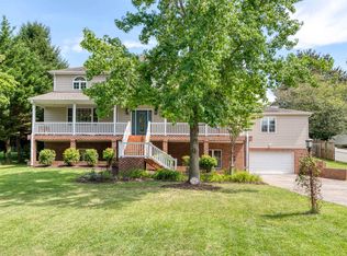 110 3rd St, Radford, VA 24141