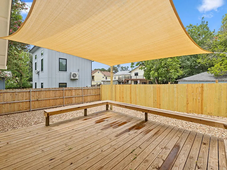 2834 Pearl St — Photo 41