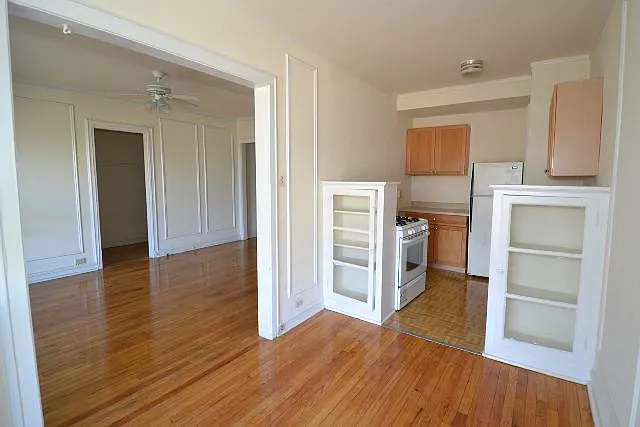 1211 Elmdale #B3 — Photo 5