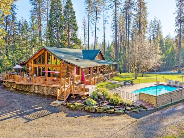 16547 Meadows Rd, White City, OR 97503