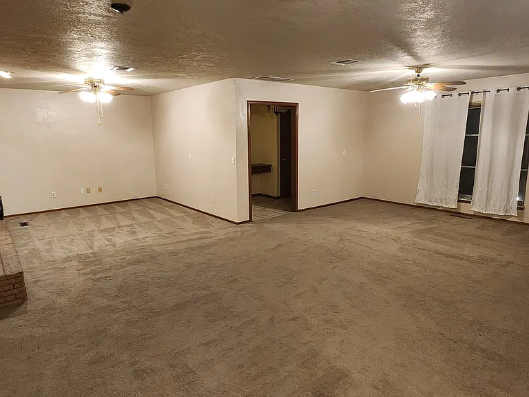 7916 Duane Dr — Photo 25