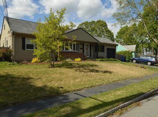 6 Swansea Rd, Wakefield, MA 01880