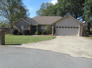 615 Macy Ln, Beebe, AR 72012