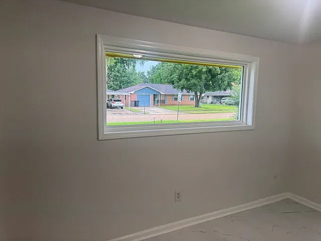 6221 Maplewood Dr — Photo 15