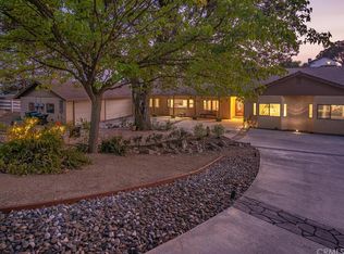 1038 Vista Grande St, Paso Robles, CA 93446