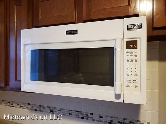 2nd image of 3550 Howard St #110
