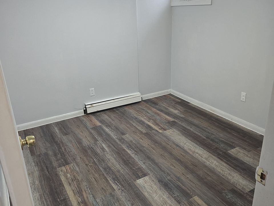 1st image of 15060 Dewey Rd #1