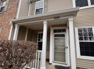 309 Springbrook Trl S, Oswego, IL 60543