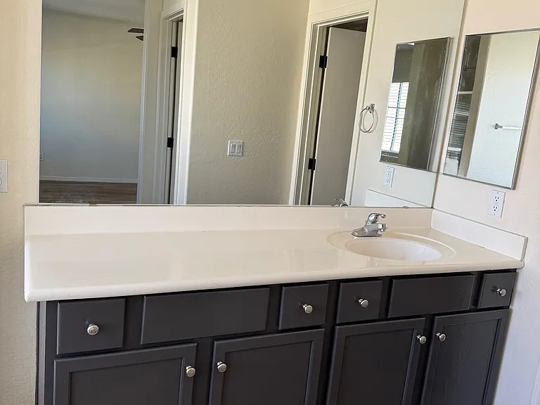 7008 S 7th Ln — Photo 28