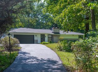 8S010 Brenwood Dr, Naperville, IL 60540