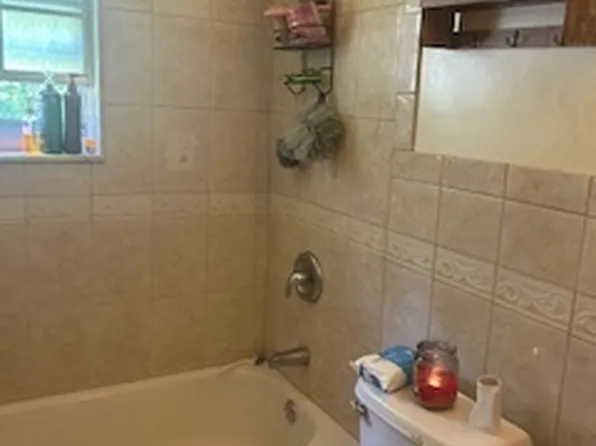 (undisclosed Address), Bloomfield, CT 06002