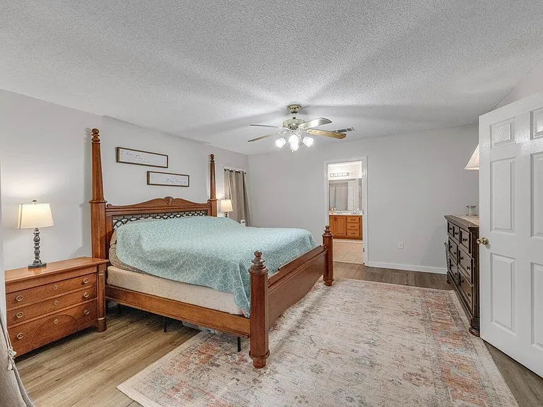 6453 Garden Dr — Photo 12