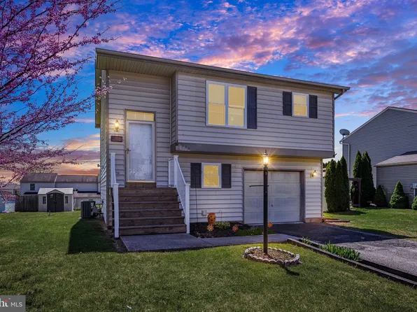 3029 Solar Dr, Dover, PA 17315