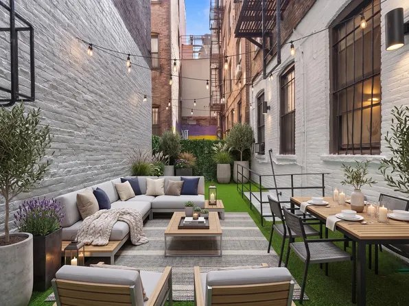 746 9th Ave, New York, NY