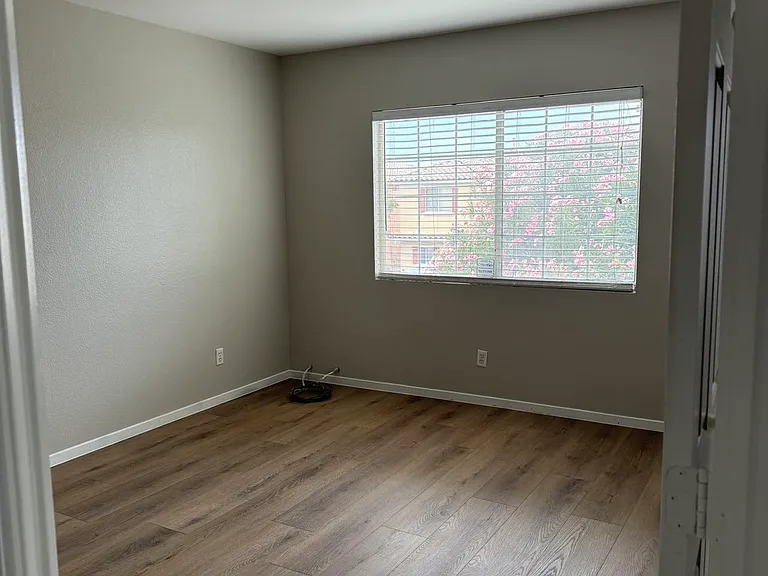 7908 Lisa Dawn Ave — Photo 5