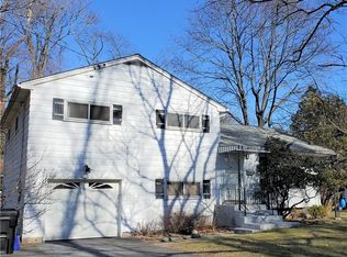 25 Miller Rd, Poughkeepsie, NY 12603