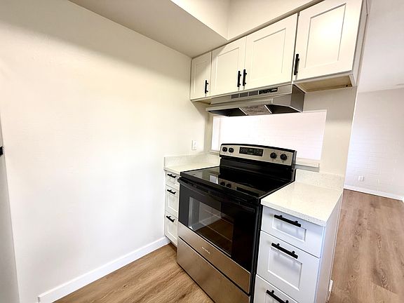 5th image of 1225 S Ash Ave #1209-3