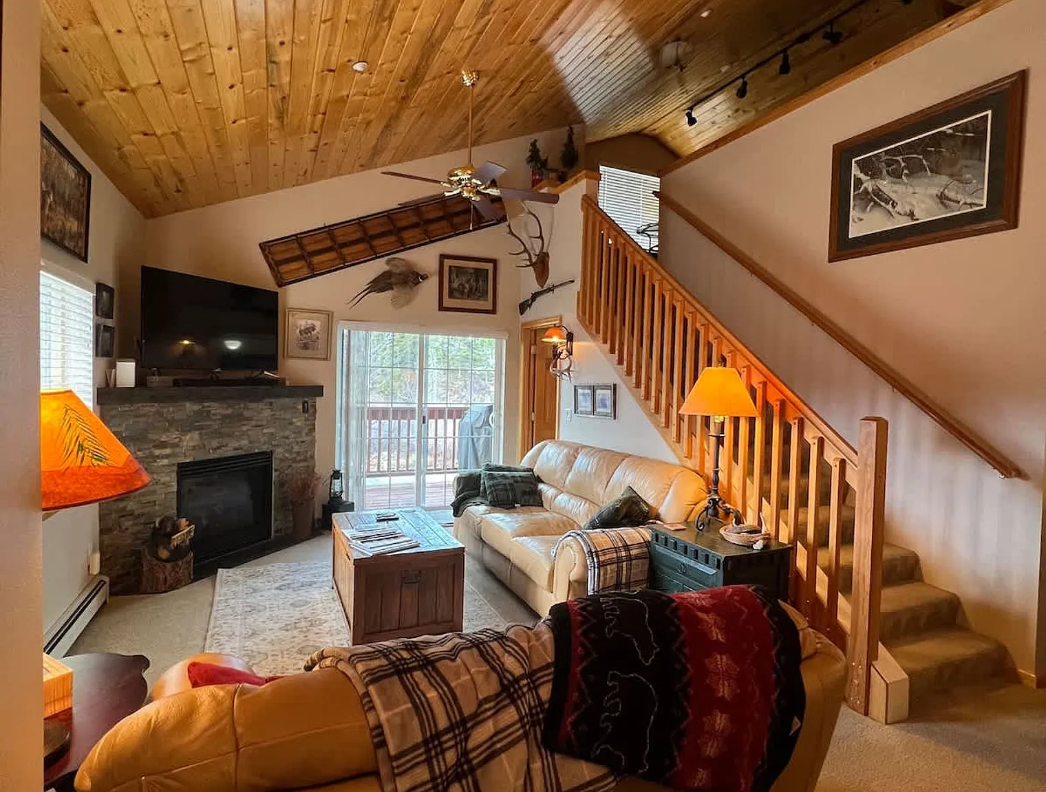 3 bed, 2.0 bath, $5,089 — Photo 1